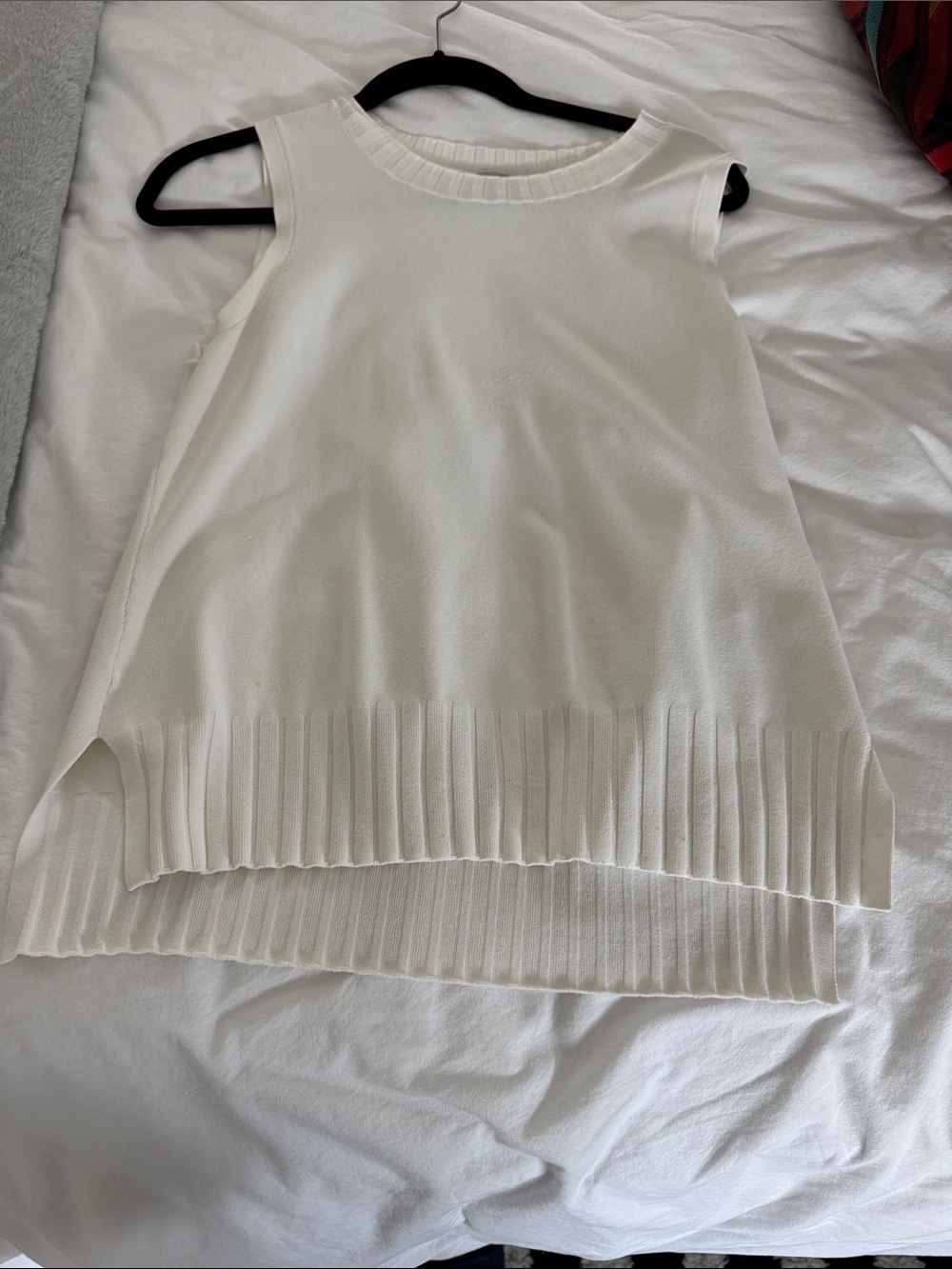 Halogen Cream Sleeveless Knit Top